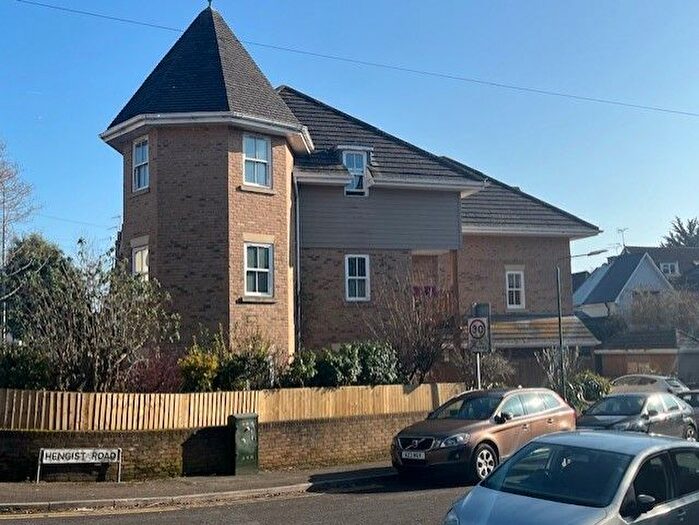 2 Bedroom Flat To Rent In Drummond Road, Bournemouth, BH1