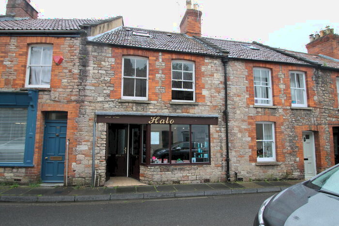 1 Bedroom Flat To Rent In St. Cuthbert Street, Wells, Somerset, BA5