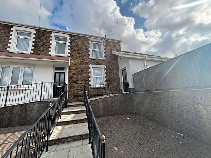 3 Bedroom Semi-Detached House To Rent In Llansamlet, Swansea, SA7