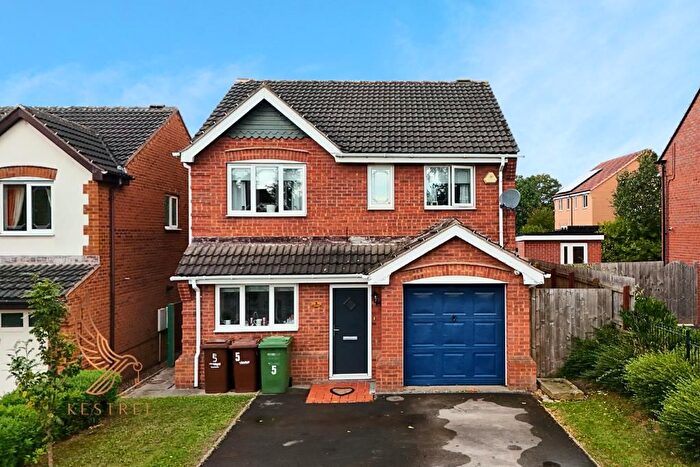 4 Bedroom Detached House For Sale In Spring Close, Kinsley, WF9