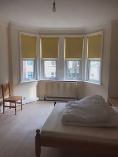1 Bedroom Flat To Rent In Acton West, W3