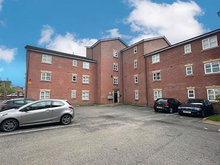 2 Bedroom Flat For Sale In Lawnhurst Avenue, Wythenshawe, Manchester, M23
