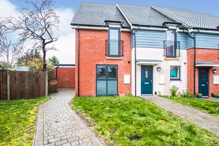 2 Bedroom Terraced House To Rent In Warnford Place, Bournemouth, BH6