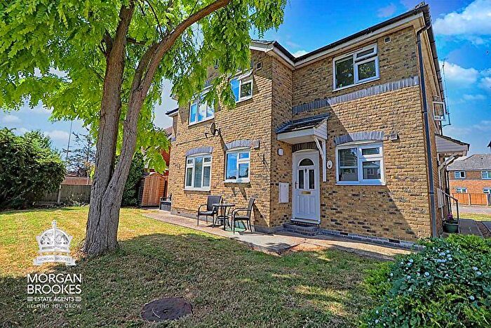 1 Bedroom Flat To Rent In Elsinor Avenue, Canvey Island, SS8