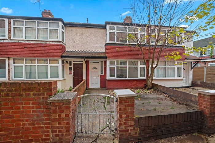 3 Bedroom Terraced House To Rent In Oaklea Passage, Kingston Upon Thames, Surrey, KT1