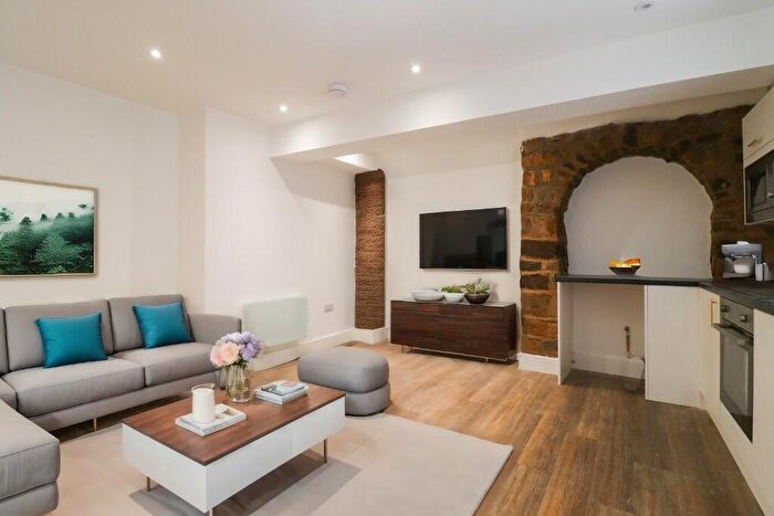 3 Bedroom Apartment To Rent In Sheep Street, Northampton, Northamptonshire, NN1