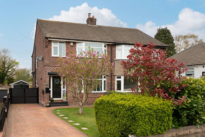 3 Bedroom Semi Detached House For Sale In Kingsley Drive, Birkenshaw, BD11