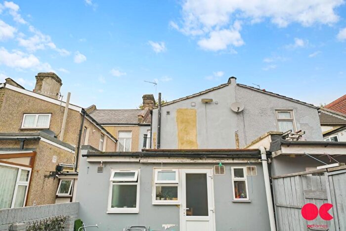 1 Bedroom Flat For Sale In Kempton Road, East Ham, E6