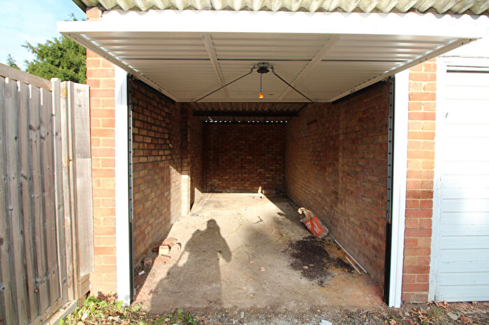 Garage / Parking To Rent In Broadlands Court, Bromley, BR1