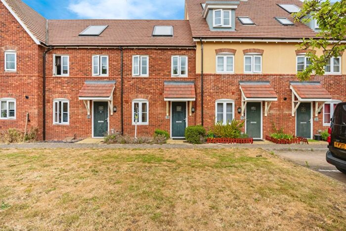 2 Bedroom Terraced House For Sale In Hilton Close, Kempston, Bedford, Bedfordshire, MK42