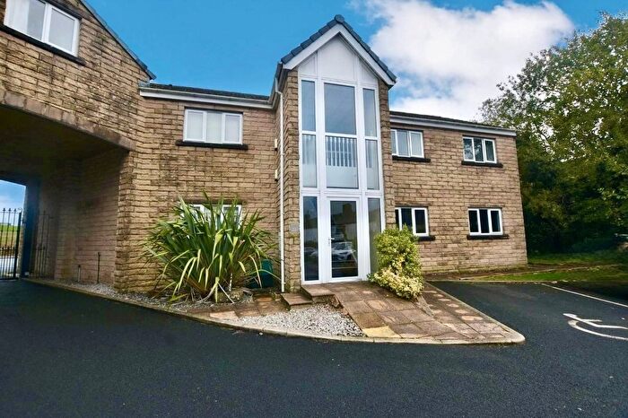 2 Bedroom Flat For Sale In Roman Road, Blackburn, Lancashire, BB1