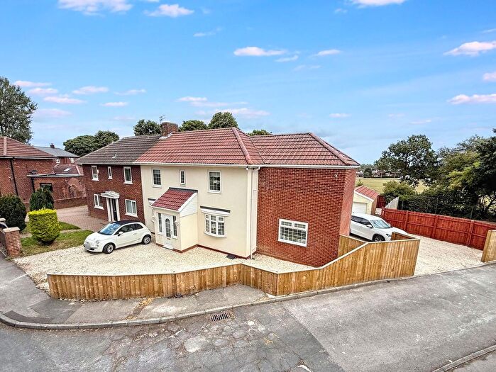 3 Bedroom Semi-detached House For Sale In Burdon Crescent, Wingate, TS28