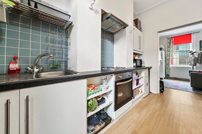 1 Bedroom Terraced House To Rent In St Martins Close, Camden, NW1
