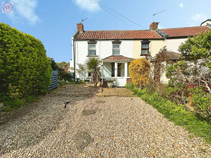 2 Bedroom Cottage For Sale In Berrow Road, Burnham-On-Sea, TA8