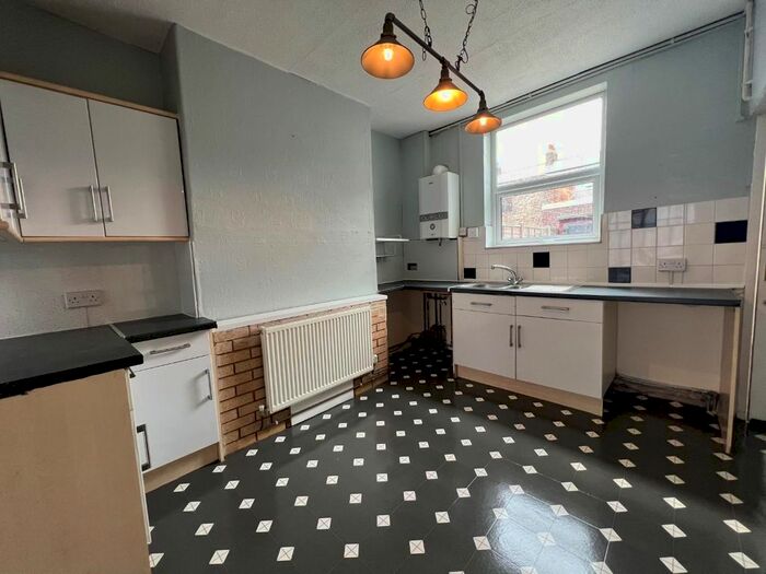 4 Bedroom Property To Rent In Havelock Crescent, Bridlington, YO16