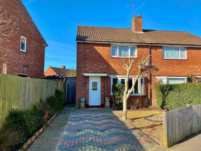 2 Bedroom Semi-Detached House To Rent In Fair Oak Drive, Havant PO9