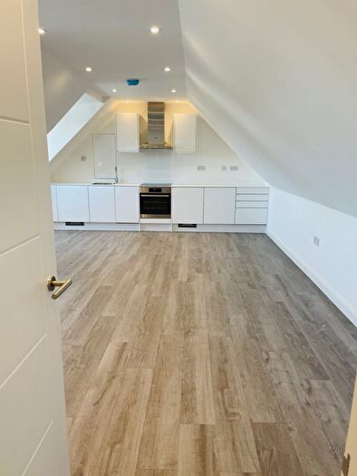 2 Bedroom Flat To Rent In Shenley Road, Borehamwood, WD6