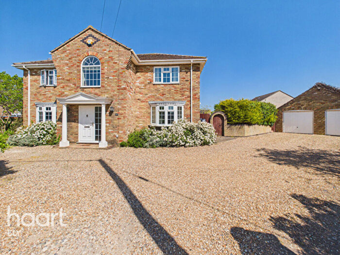 4 Bedroom Detached House For Sale In Newmarket Road, Stretham, CB6