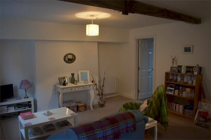 1 Bedroom Flat To Rent In Bank Street, Chepstow, NP16