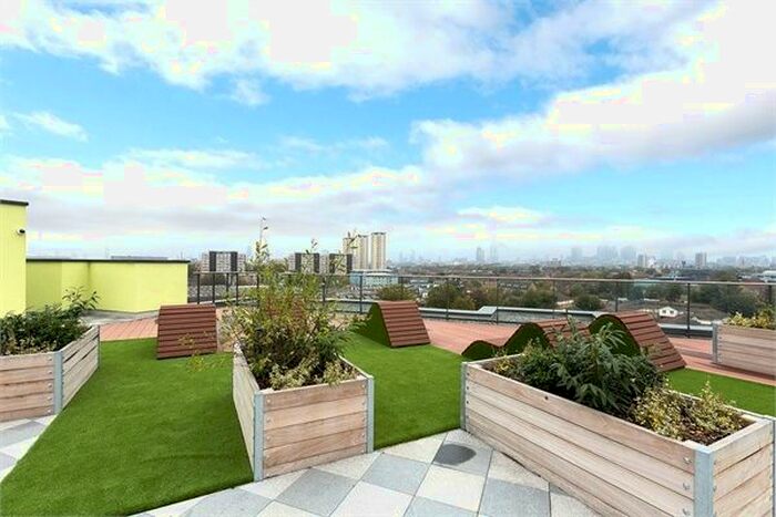 1 Bedroom Flat To Rent In Chancellor House, Rotherhithe New Road, London, SE16