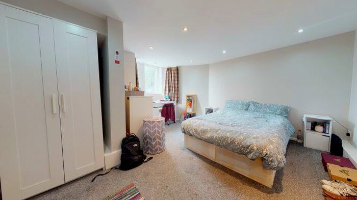 1 Bedroom Flat To Rent In Burley Road, Burley, Leeds, LS4