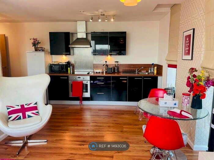 2 Bedroom Flat To Rent In Mann Island, Liverpool, L3