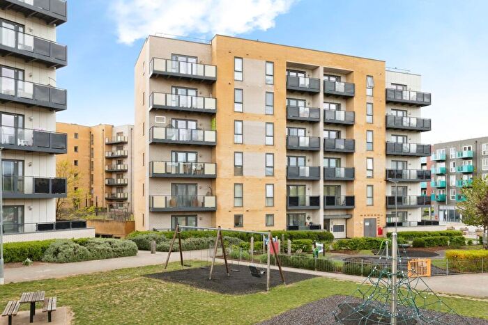 3 Bedroom Flat For Sale In Handley Page Road, Barking, Essex, IG11