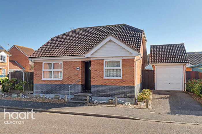 2 Bedroom Detached Bungalow For Sale In Deal Close, Clacton-On-Sea, CO15