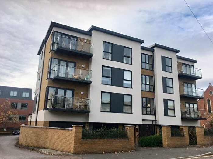 2 Bedroom Flat To Rent In Yorke Road, Reigate, RH2