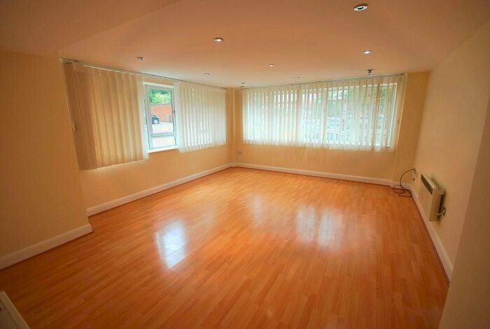 2 Bedroom Flat To Rent In Mercury House, Heathcroft, London, W5