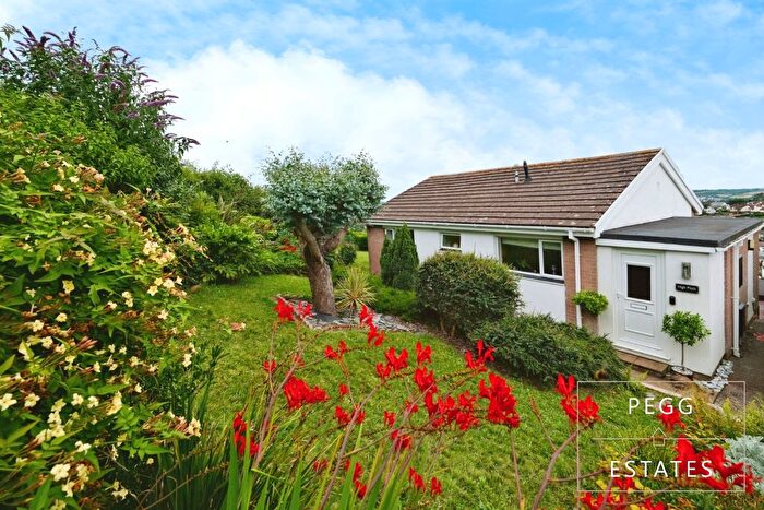 2 Bedroom Bungalow For Sale In Barradon Close, Torquay, TQ2