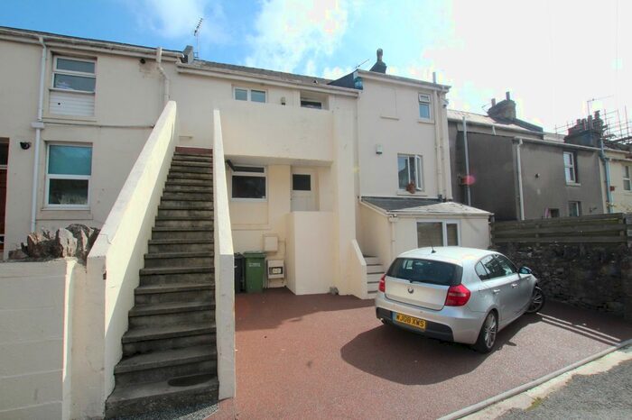2 Bedroom Flat To Rent In St. James Road, Torquay TQ1