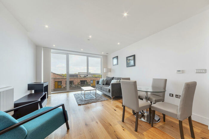 1 Bedroom Apartment To Rent In Thanet Tower, Caxton Street North, Canning Town, London, E16