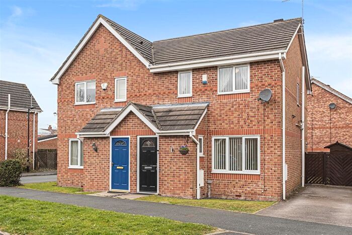 3 Bedroom Semi-Detached House To Rent In Darwin Close, Huntington, York, YO31