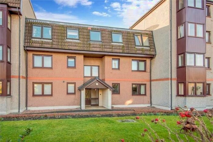 2 Bedroom Flat To Rent In Moira Terrace, Edinburgh, EH7