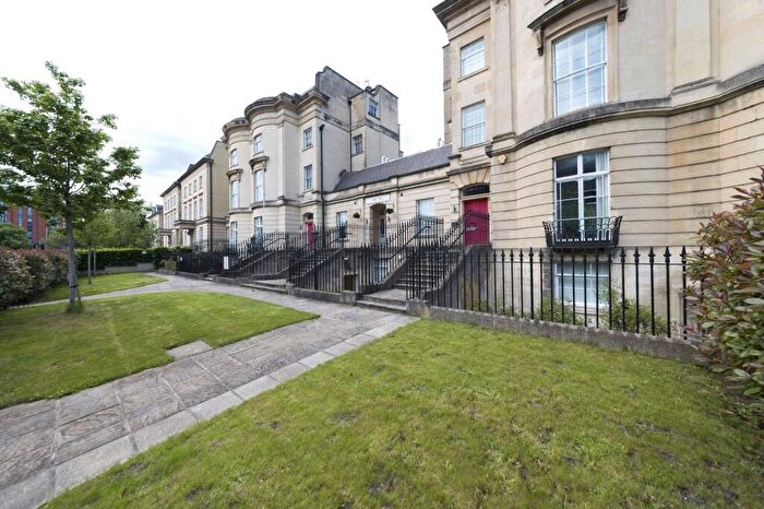 6 Bedroom House For Sale In Kings Road, Reading, RG1