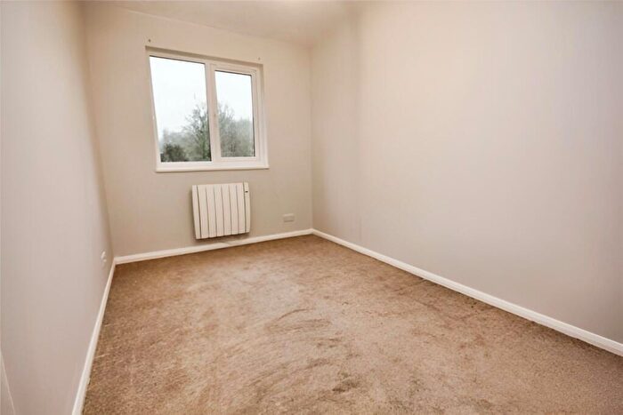2 Bedroom Apartment To Rent In Woking Surrey, GU2
