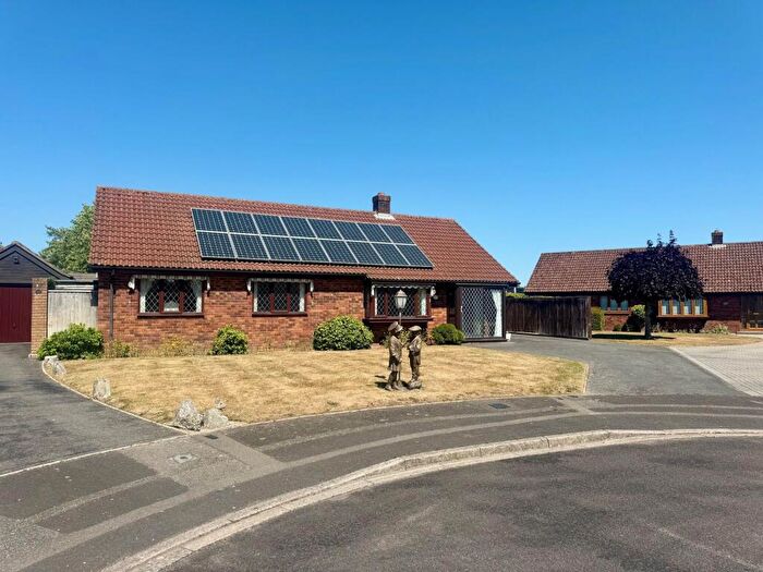 3 Bedroom Detached Bungalow For Sale In Sorrell Way, Christchurch, BH23