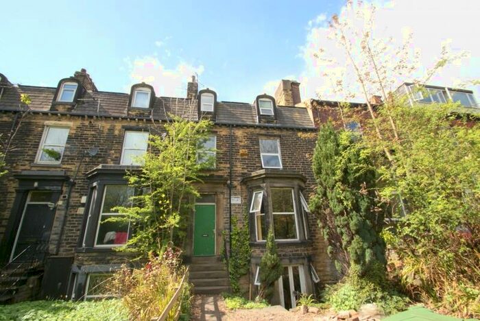 7 Bedroom Terraced House To Rent In Hyde Park Road, Hyde Park, Leeds, LS6