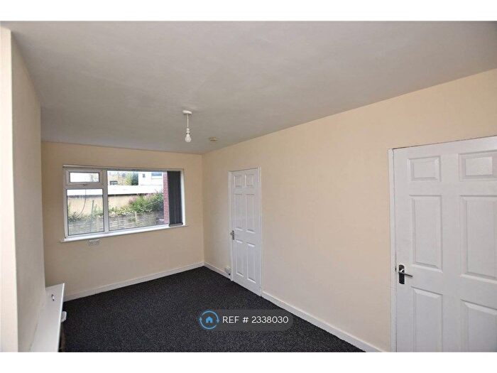 3 Bedroom Terraced House To Rent In Tennis Avenue, Bradford, BD4