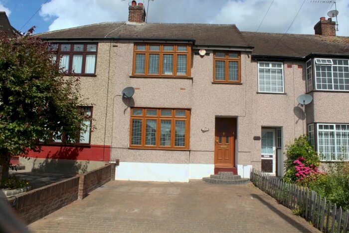 3 Bedroom Terraced House To Rent In Havering Road, Romford, Essex, RM1