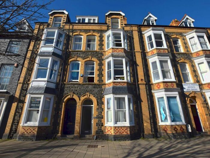 2 Bedroom Flat To Rent In Flat North Parade, Aberystwyth, Ceredigion, SY23