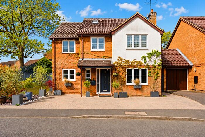 5 Bedroom Detached House For Sale In Bewdley Close, Harpenden, Hertfordshire, AL5