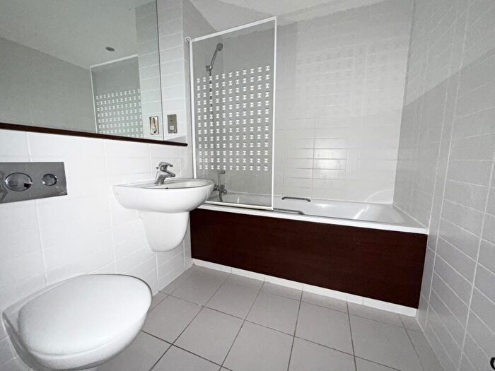 2 Bedroom Apartment To Rent In Echo Building, West Wear Street, Sunderland, Tyne And Wear, SR1