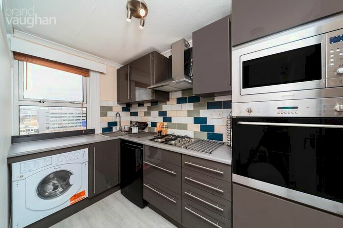 6 Bedroom Terraced House To Rent In White Street, Brighton, BN2