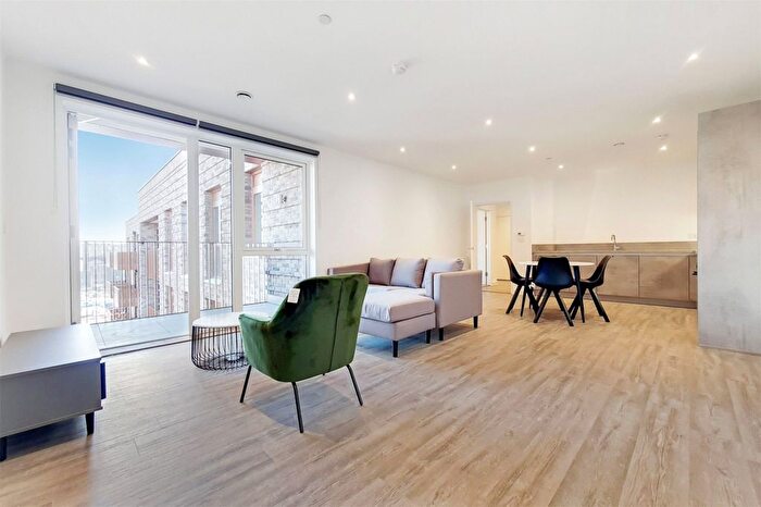 1 Bedroom Flat To Rent In Fresh Wharf Road, Barking, Essex, IG11