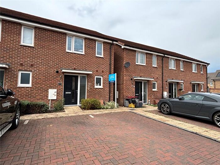 2 Bedroom End Of Terrace House For Sale In Manx Road, Whitehouse, Milton Keynes, Buckinghamshire, MK8
