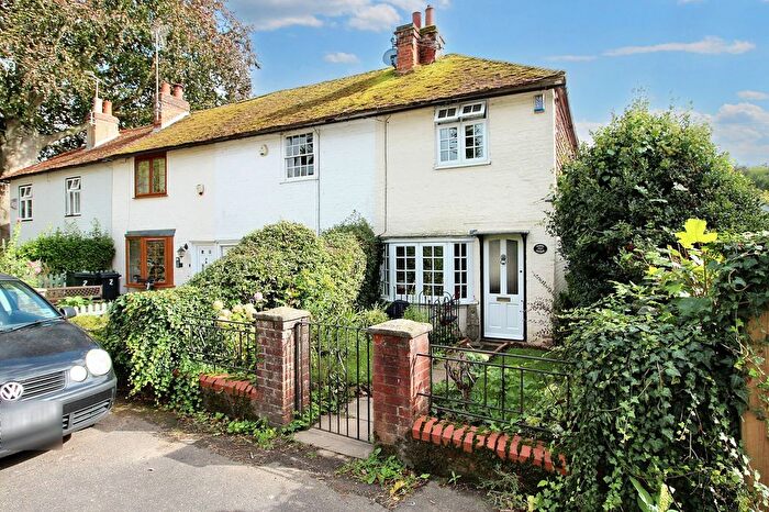 2 Bedroom Cottage For Sale In The Street, Chilham, CT4