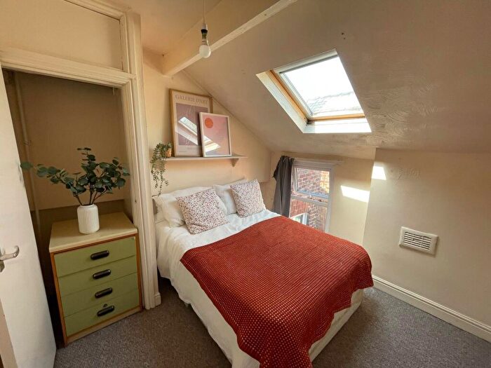 7 Bedroom House To Rent In Egerton Road, Manchester, M14