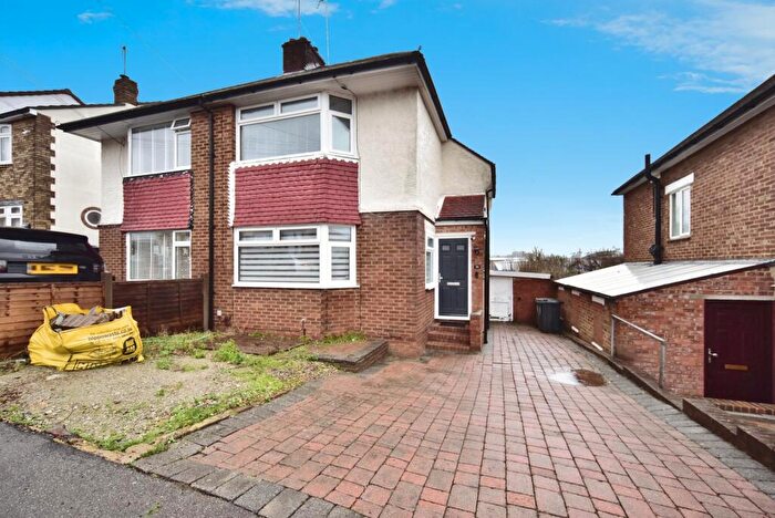 2 Bedroom Semi Detached House For Sale In Charles Street, Maidstone, Kent, ME16